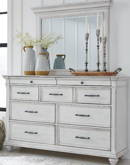 Kanwyn Benchcraft Dresser