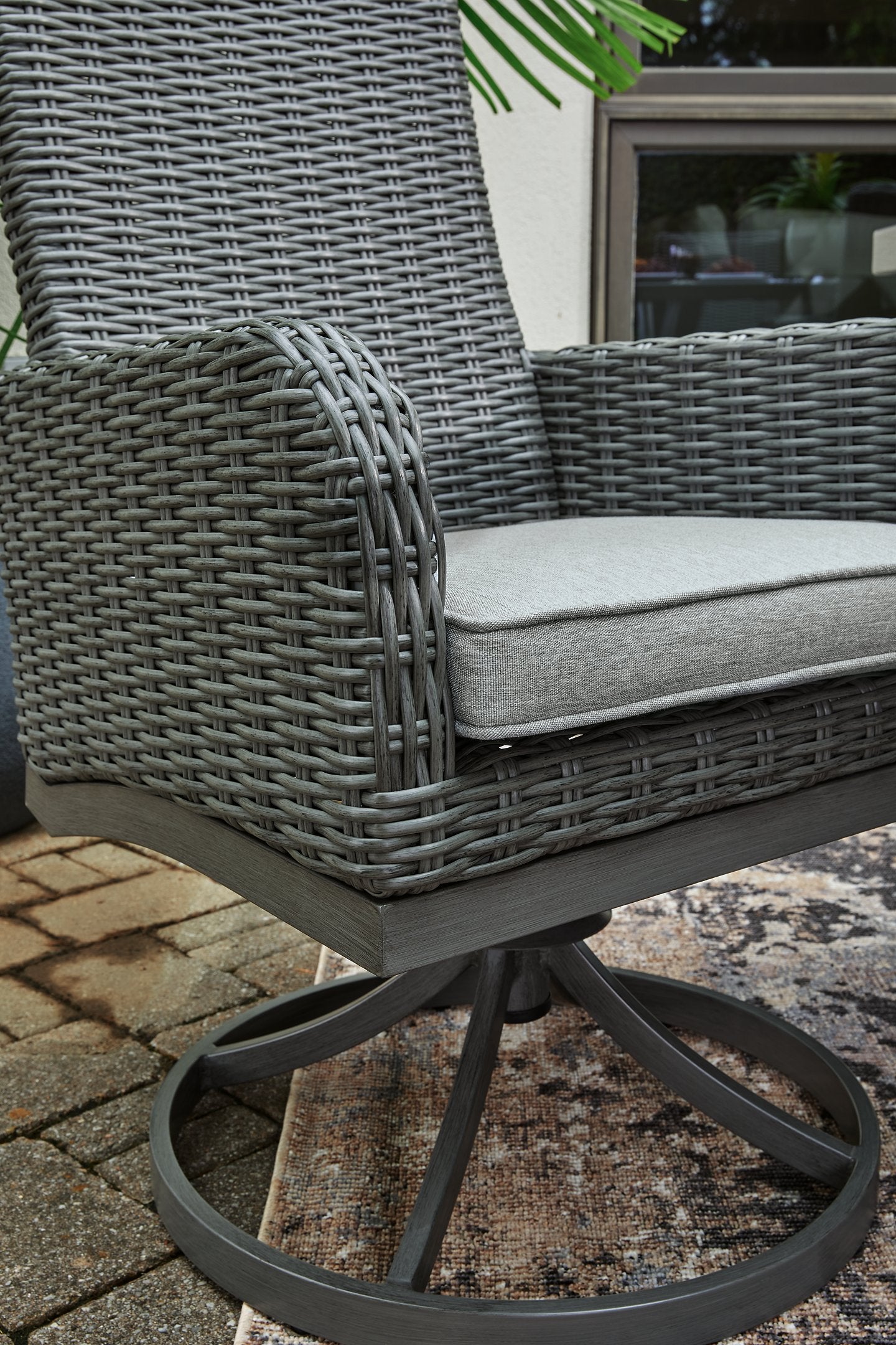 Elite Park Outdoor Dining Set
