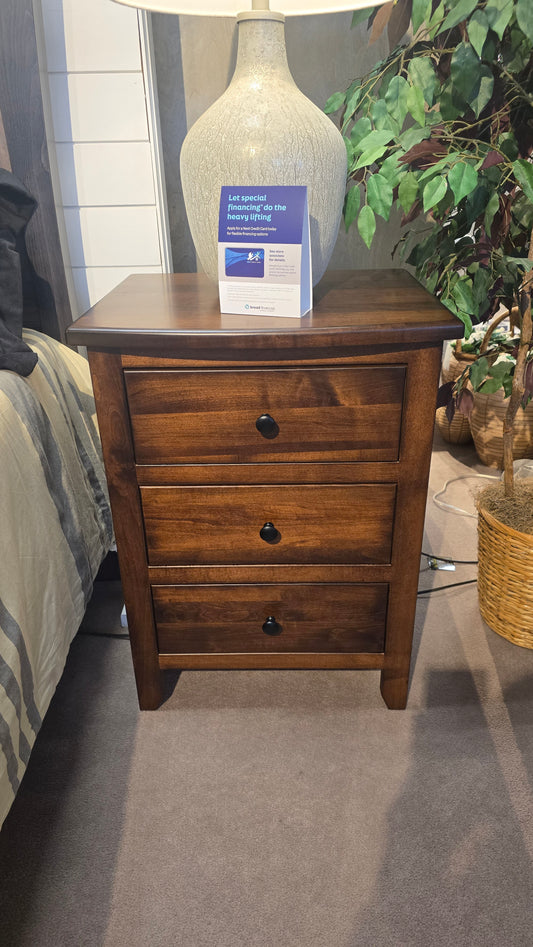 Classic Shaker 3 Drawer Nightstand