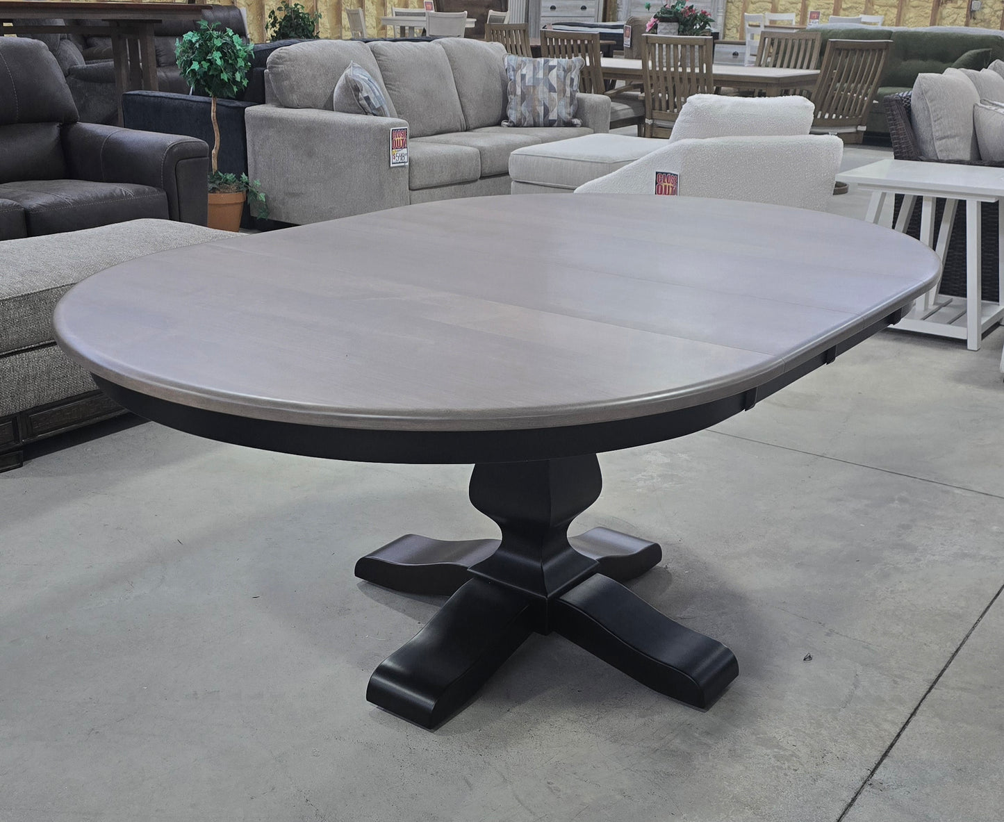 48" Round Amish Pedestal Table with 2 Leafs