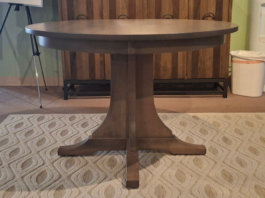 Amish Handcrafted Mission 44" Round Pedestal Table with 1 12" Leaf
