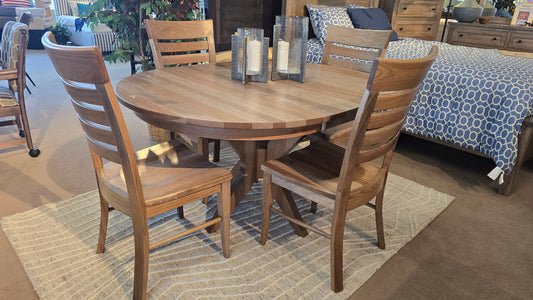 Seymour 5pc Amish Dining Set