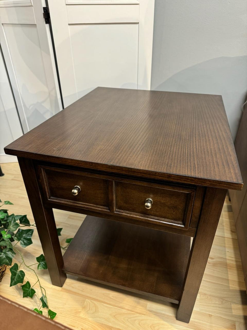 Champlain End Table