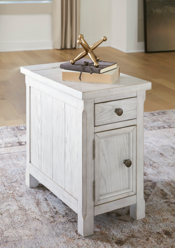 Robbinsdale Chairside Table