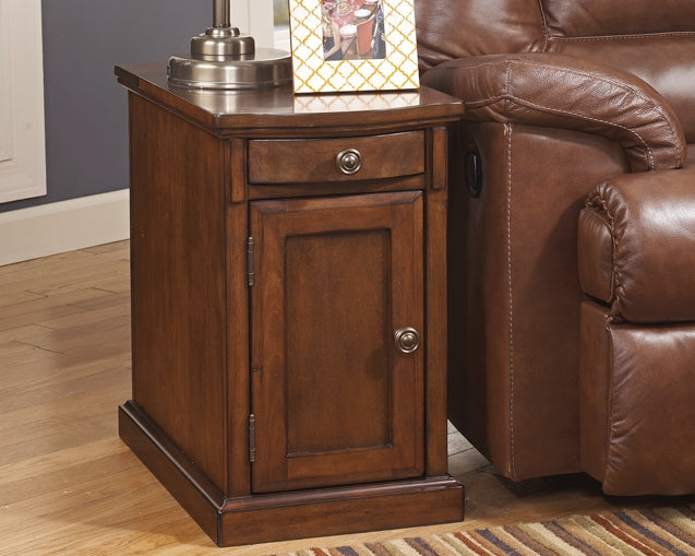 Laflorn Signature Design by Ashley Chair Side End Table